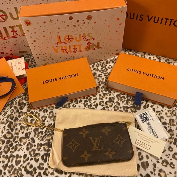 Louis Vuitton Key Pouch - Picture 6 of 6